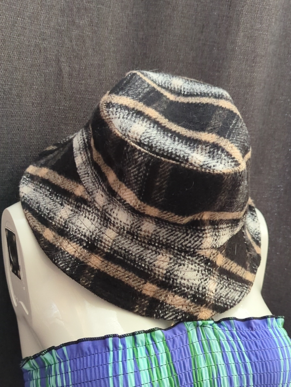 Hat set - Picture 2 of 11
